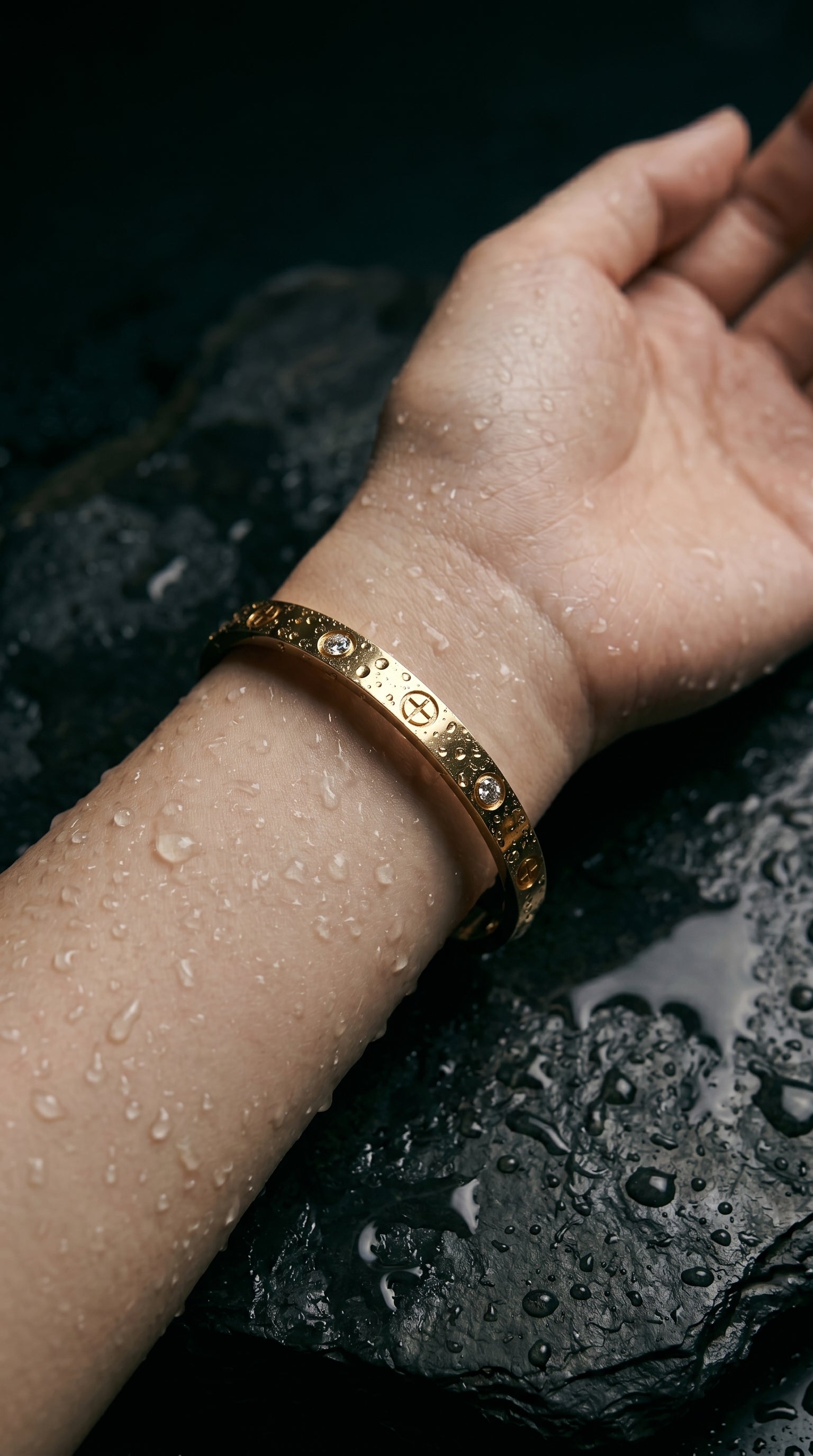 2023 New Design Gold Color Zircon And Cross Nut Nail Bracelet Gold & Bangle For Woman Stainless Steel Screw Brand Jewelry